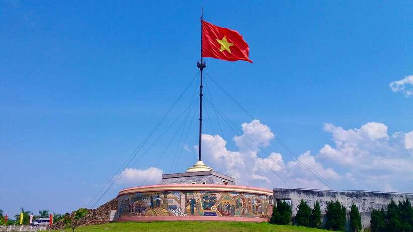 DMZ Half-Day Tour from Hue: Vinh Moc Tunnels - Quick hits