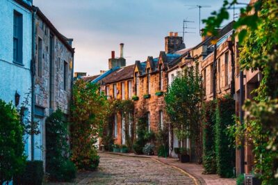 Edinburgh Half Day Tour (Private Chauffeur) - Royal Mile: historic street stories you can picture