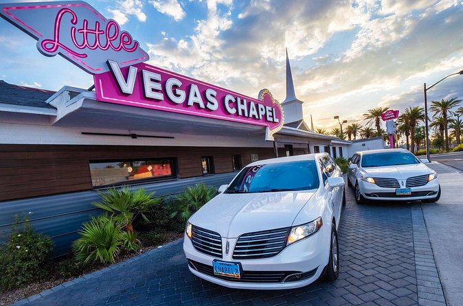 Elvis Wedding at The Little Vegas Chapel including Limousine Transportation - Legal wedding steps: the license bureau and your timeline