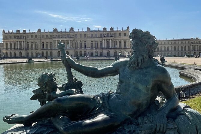 Excursion CHATEAU DE VERSAILLES and GIVERNY in Limousine from Paris - Key things to know before you go
