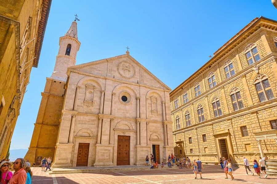 Florence: Val d'Orcia Private Chauffeur-Driven Tour - Timing and transport: staying comfortable for 10 hours