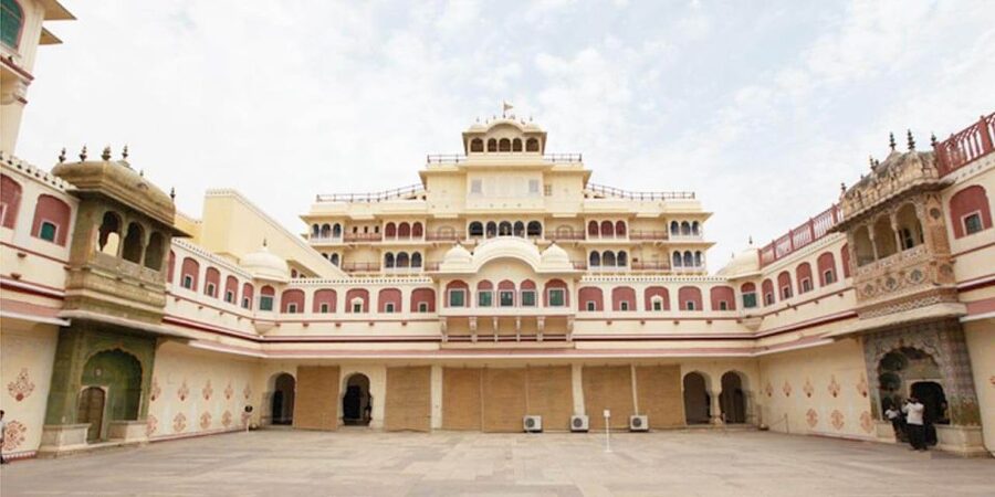 From Delhi: Jaipur Day Trip by Fast Train or Private Car - Delhi to Jaipur in One Shot: Train vs Private Car