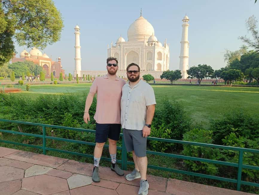 From Delhi: Taj Mahal Luxury Day Tour By Superfast Train - Morning pickup and Gatimaan Express breakfast ride