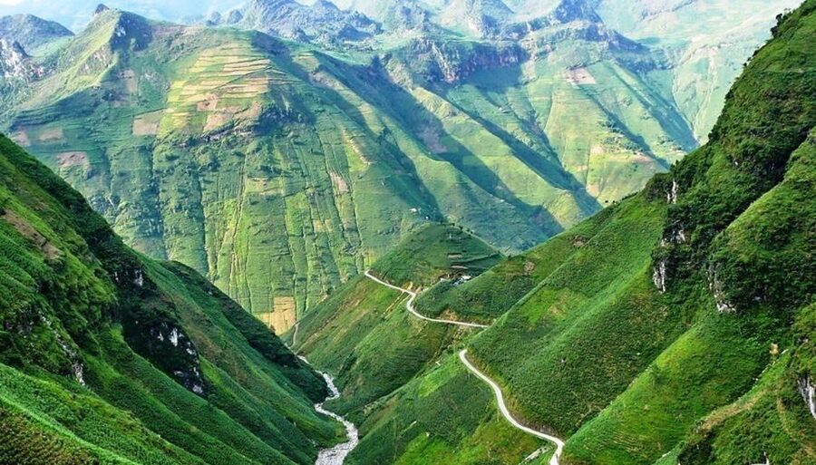 From Hanoi: 3-Day Sapa Trekking with Limousine Transfer - Meals, cultural encounters, and why the guides matter
