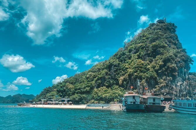 From Hanoi: Best Halong 5-Star Day Cruise, Buffet Lunch,Limousine - Luon Cave area: choose kayaking or boat time (and use the Jacuzzi)