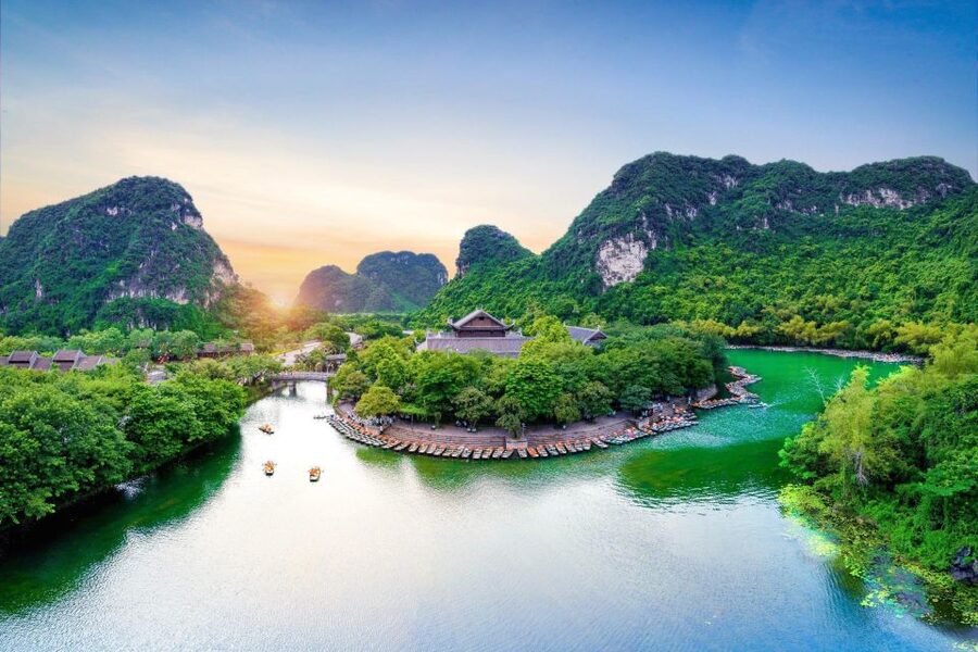 From Hanoi: Ninh Binh, Hoa Lu, Tam Coc, & Mua Cave Day-Trip - The guide quality is the difference-maker on this kind of day