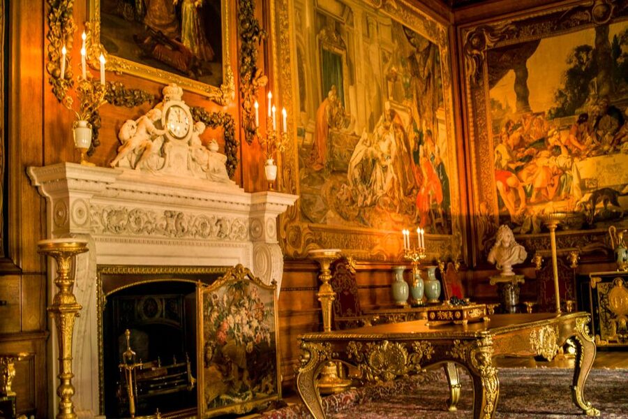 From London: Skip-the-line Windsor Castle Private Car Trip - St George’s Chapel: the royal wedding and burial site with real-world access limits