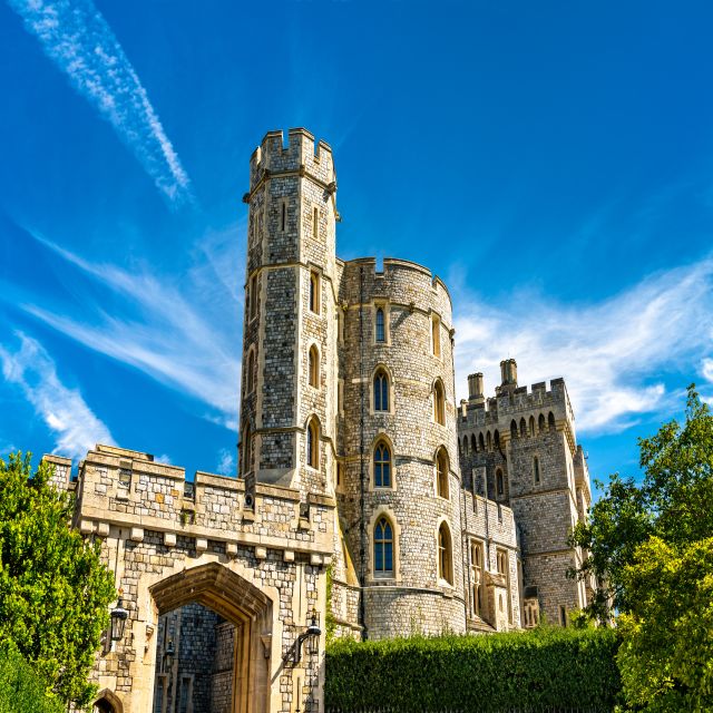 From London: Skip-the-line Windsor Castle Private Car Trip - Choosing 5 hours vs 6 hours: audio-only or live courtyard commentary