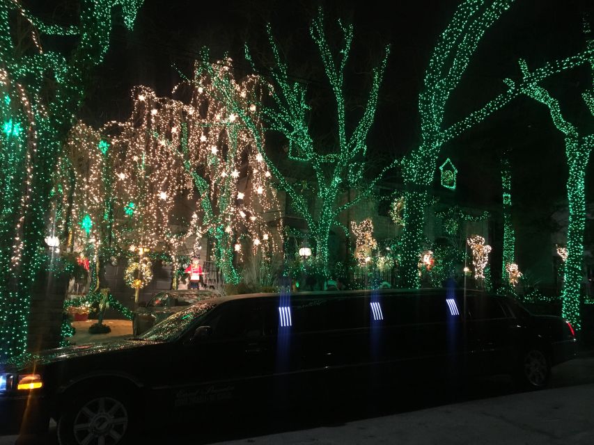 From Manhattan: Private Brooklyn Christmas Tour by Limousine - Italian-American Holiday Streets: Why the Neighborhood Vibe Matters