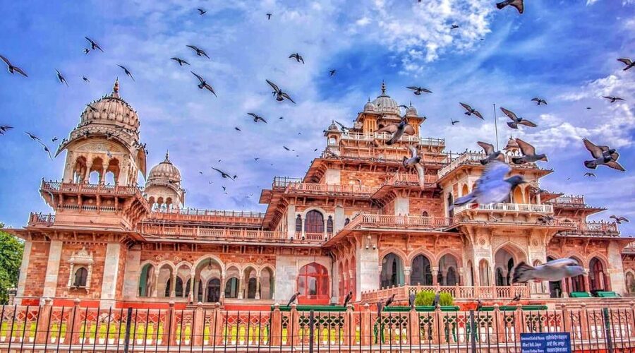 From New Delhi: Jaipur Tour by Fast Train or by Private Car - Hawa Mahal: 953 windows and the logic of watching