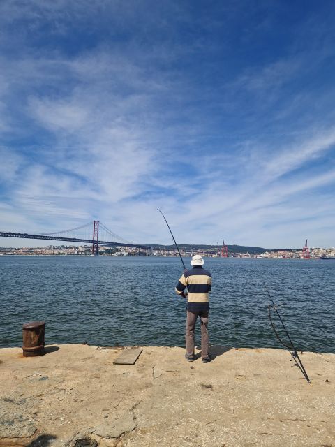 Full city of Lisbon on board of a private car - Key points before you go