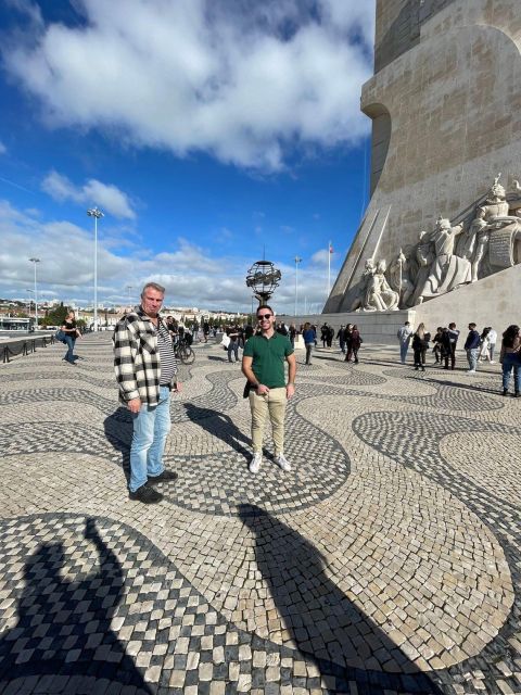 Full city of Lisbon on board of a private car - A 4-hour Lisbon loop that actually makes sense