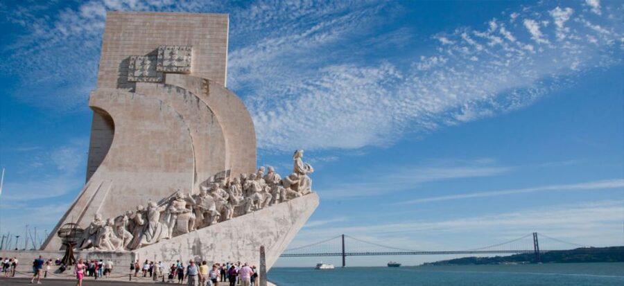Full city of Lisbon on board of a private car - Senhora do Monte Miradouro: the view that sets the tone