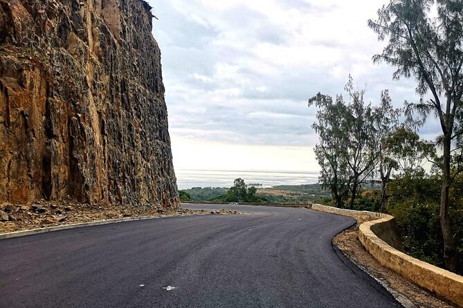 Full Day Private car only Guided SOUTH WEST of Mauritius - Alexandra Falls viewpoint: trail park time with an included entrance