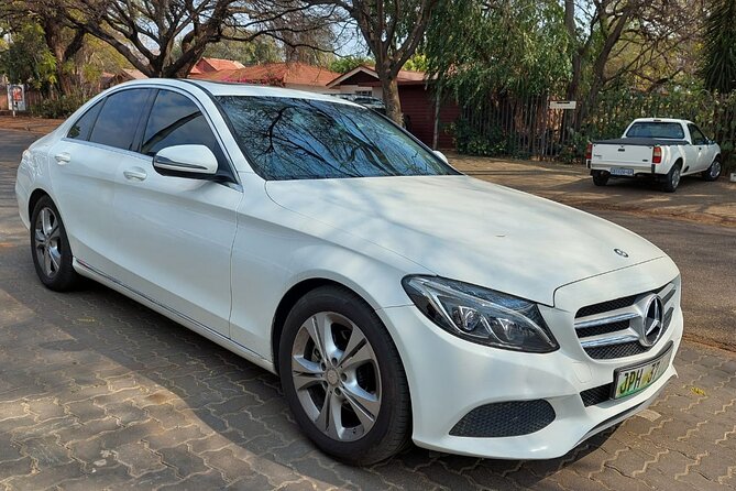 Full Day Private Chauffeur and Transfer Services in Cape Town - Why a full-day chauffeur feels different in Cape Town