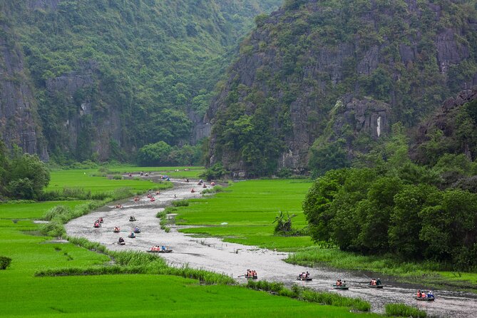 Guided Full Day Ninh Binh Small Group Tour by Limousine - Lunch with Vietnamese cuisine: simple, filling, and timed well