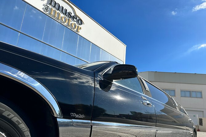 Guided tour of the Motor Museum with limousine transportation - Private by design: your group only, less waiting, more attention