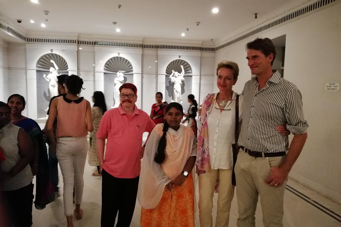 Half day Hyderabad tour about the opulence and splendor of Nizams in private car - Charminar at the end: the symbol of Hyderabad in daylight hours