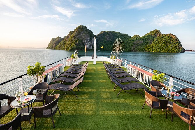 Halong bay Luxur Cruise Day trip: Buffet lunch & Limousine bus - Tuan Chau check-in and what 5 hours on the water really means