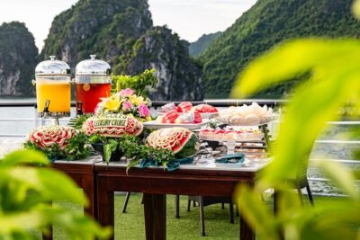 Halong bay Luxur Cruise Day trip: Buffet lunch & Limousine bus - Hanoi pickup and limo bus ride: the part you shouldn’t rush