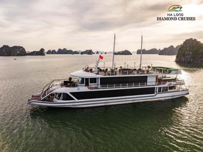 Hanoi:Best 5-Star Ha Long 1 Day Tour with limousine transfer - Key things you’ll notice on this Ha Long 1-day cruise