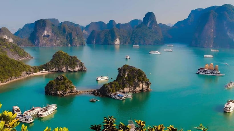 Hanoi:Best 5-Star Ha Long 1 Day Tour with limousine transfer - Titop Island: panoramic views plus beach and swim time