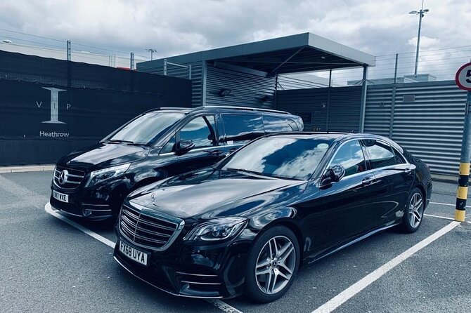 Heathrow to London City Centre – Premium Chauffeur Transfer - A private Mercedes landing plan from Heathrow