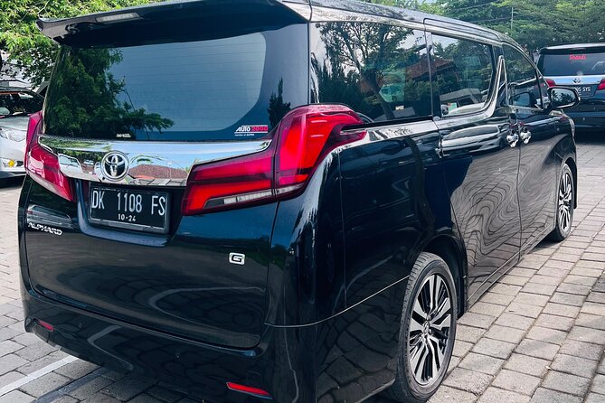 Hire a Luxury Private Car in Bali with an English Speaking Driver - English-Speaking Driver: More Than Just Directions