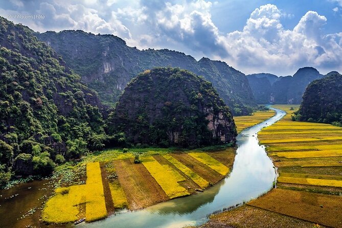 Hoa Lu – Tam Coc Full-Day Tour from Hanoi with Limousine Transfer - Tam Coc Arrival and Lunch at 11:45: The Reset You’ll Appreciate