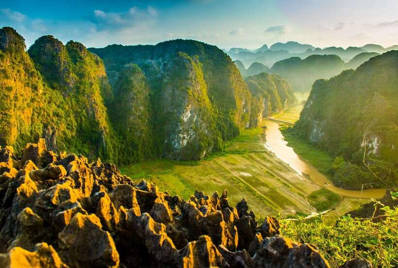 Hoa Lu, Tam Coc, & Mua Cave Day Trip with Lunch & Limousine - Getting Back to Hanoi: Stress-Free Return With the Same Driver Setup