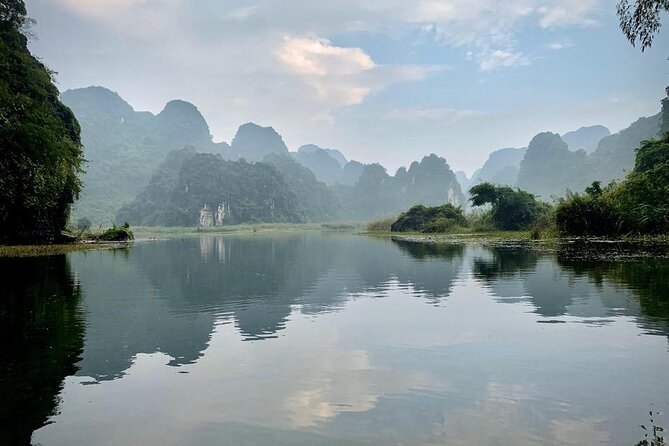 Hoa Lu - Tam Coc - Mua Cave Full Day - LIMOUSINE - Buffet lunch in Ninh Binh: what you actually get and how to plan your appetite
