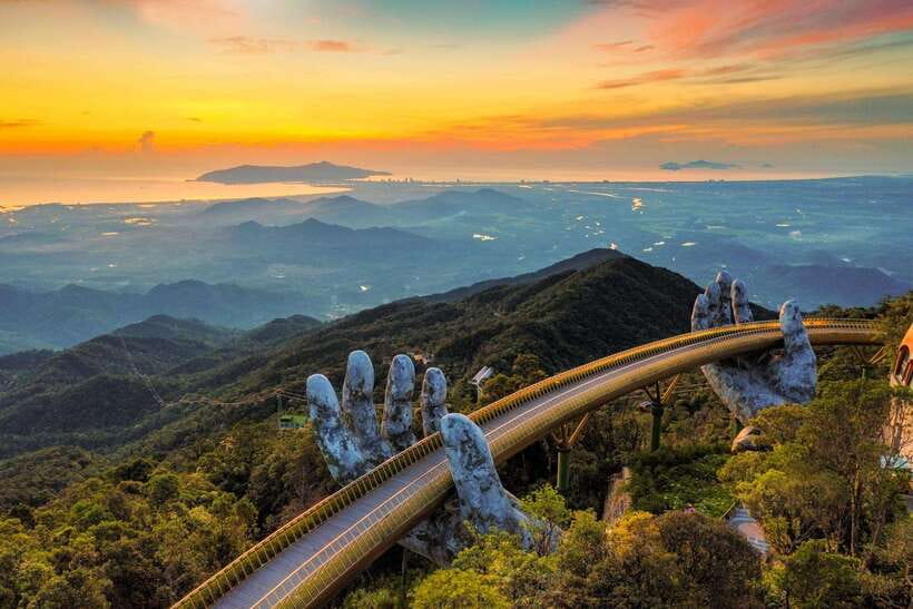 Hoi An: Private Car to Hue with Multi Sightseeing Stops - Marble Mountains: caves, pagodas, and a quick payoff