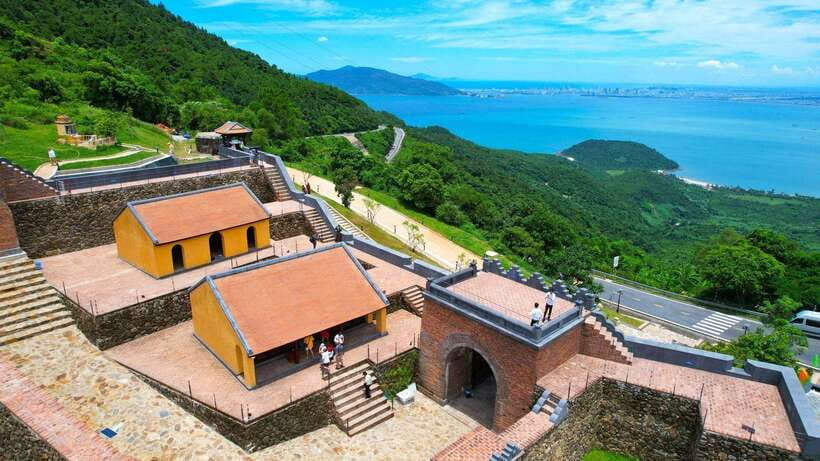 Hoi An: Private Car to Hue with Multi Sightseeing Stops - Customizing your Central Vietnam transfer: smart swap options