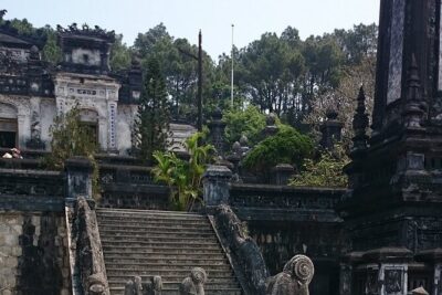 Hue City Day Trip By Private Car - English Speaking Driver - Thien Mu Pagoda: atmosphere first, questions later