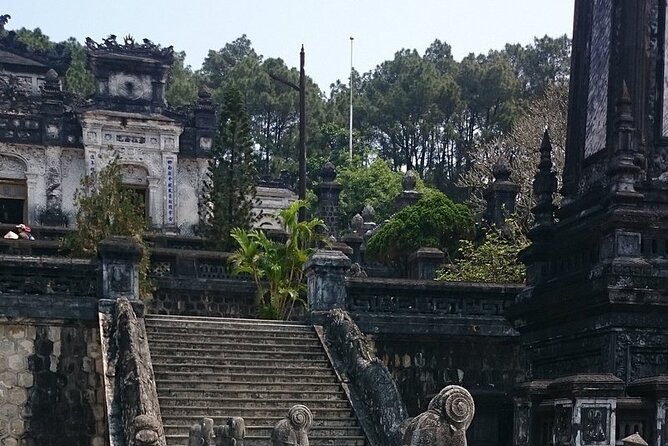 Hue City Day Trip By Private Car - English Speaking Driver - Thien Mu Pagoda: atmosphere first, questions later