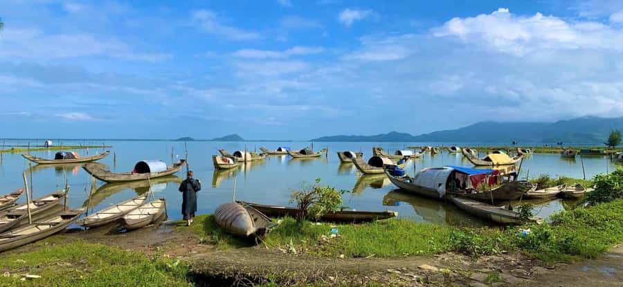 Hue: Imperial City, Royal Tombs Tour & More by Private Car - Thanh Toan Bridge: countryside calm with official status
