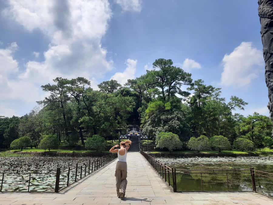 Hue: Royal Tombs & Imperial City Tour by Private Car - Key things that make this tour work in Hue