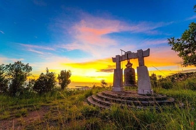 Hue to Danang via Hai Van Pass by Private Car - Included comforts: what you actually get in the car