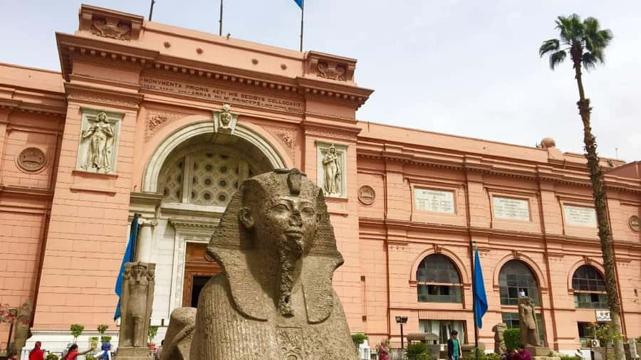 Hurghada: Day Tour To Cairo From Hurghada By Private Car - The Pyramids of Cheops, Chephren, and Mykerinus