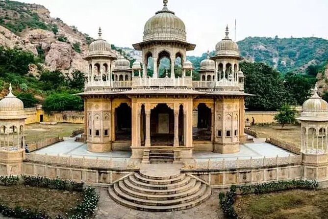 Jaipur 2 Day Private Car Tour - Jal Mahal Photo Stop and Galtaji’s Springs and Monkeys