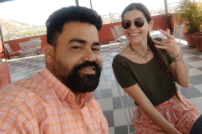 Jaipur 2 Day Private Car Tour - Day 2: Gaitore Ki Chhatriyan, Hawa Mahal’s 953 Windows, and Jantar Mantar