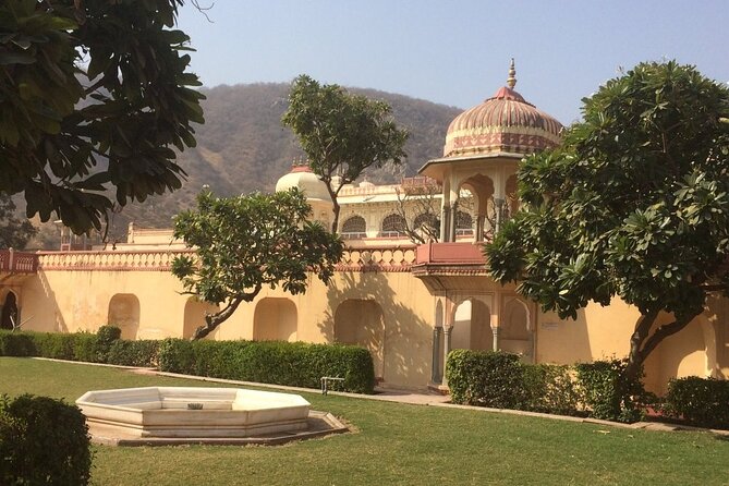 Jaipur City Tour by Private Car With English Speaking Driver - City Palace of Jaipur: Old Jaipur’s Royal Hub, Built With Two Traditions