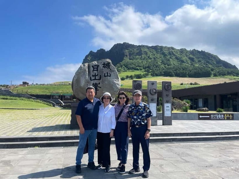 Jeju Island: Private Car Charter Tour - Western Jeju Route: Cafes, Coastlines, and Hallim Park Pace
