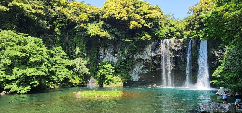 Jeju: Popular Sightseeing Private Car Charter Tour - Family-friendly options: Snoopy, rail bikes, dolphins, and theme parks