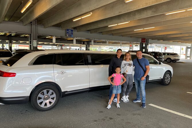 JFK Airport Limo Pick-up With Extra One Hour NYC Limo Sightseeing Tour - JFK Arrival Meets Manhattan: the real value of the limo pickup