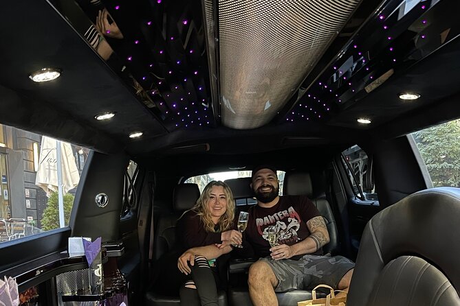 JFK Airport Limo Pick-up With Extra One Hour NYC Limo Sightseeing Tour - What I’d watch for: language and expectations
