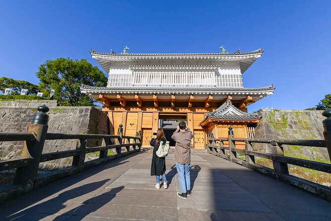Kagoshima Private & Custom Tour with Licensed Guide and Vehicle - Sakurajima Visitor Center, the public footbath, and Yunohira views