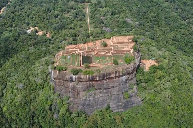 Kandy City Tour & Famous Ambuluwawa Tower with Friendly Chauffeur - The Gem Centre: science, history, and those very long time scales