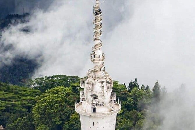 Kandy City Tour & Famous Ambuluwawa Tower with Friendly Chauffeur - Giragama tea factory: learning Ceylon tea with a built-in meal option