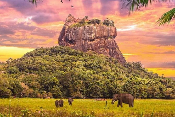 Kandy City Tour & Famous Ambuluwawa Tower with Friendly Chauffeur - Ambuluwawa Tower: the 360-degree payoff and the multi-religious idea